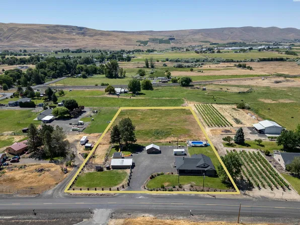 106901 W King Tull Rd, Prosser, WA 99350