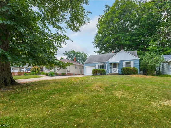 2348 Buena Vista Dr, Wickliffe, OH 44092