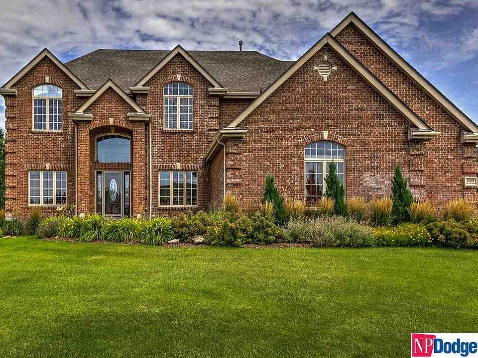 1st image of 10509 S 168th Ave