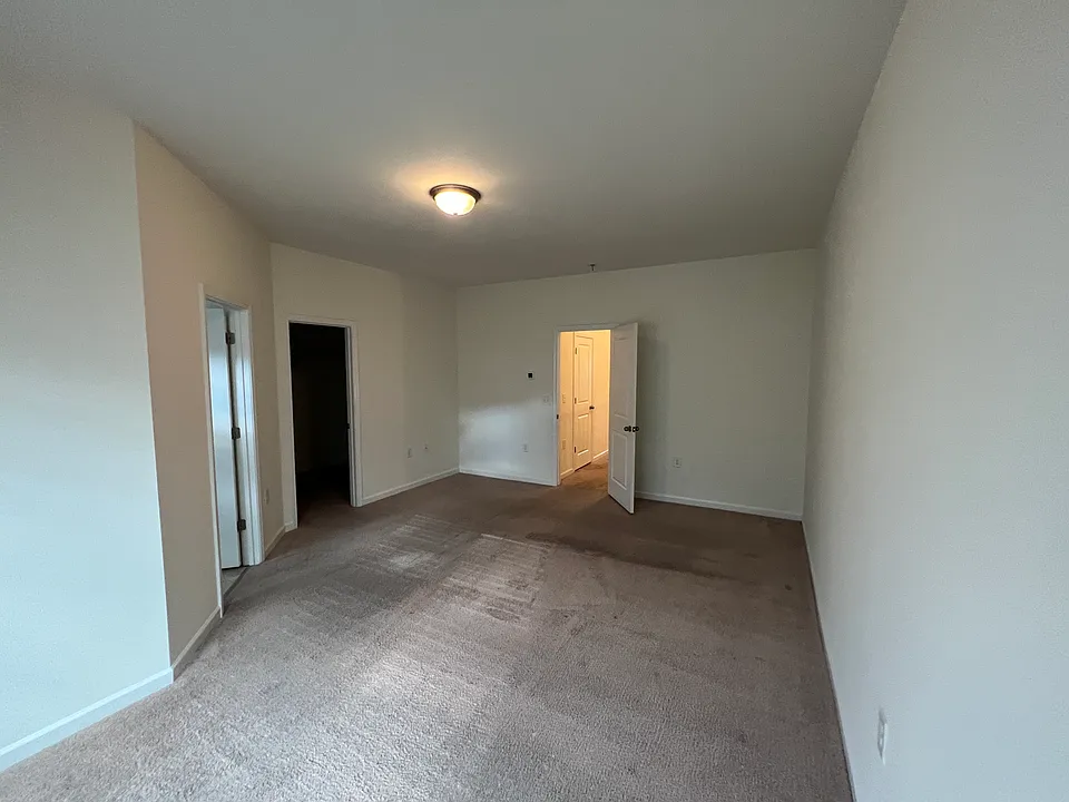 1013 Delight Dr