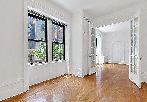 2nd image of 68 Montague St APT 1C