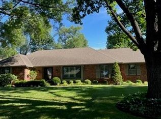 4602 W 82nd Ter, Prairie Village, KS 66208