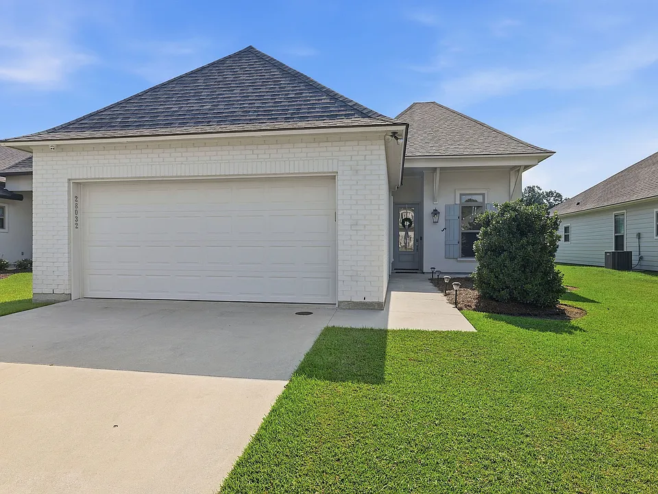 28032 Olympia Ln