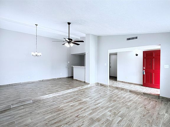 4th image of 15507 Mira Monte Dr