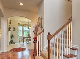 814 Mount Joy Rd, Manheim, PA 17545