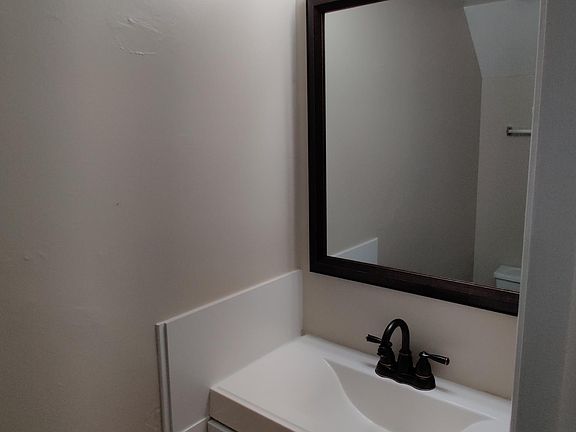 5th image of 3953 Pearl St