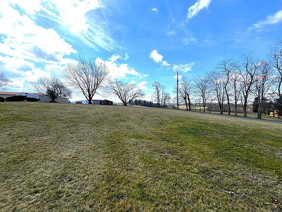 4th image of 2088 Borderline Rd