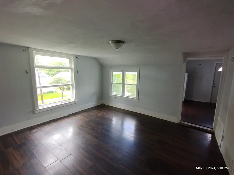 1615 Herbert St #1/2 — Photo 6