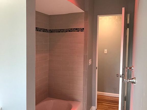 5th image of 1345 Brentwood Ct