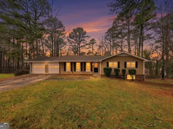 8139 Lake View Ter, Riverdale, GA 30274