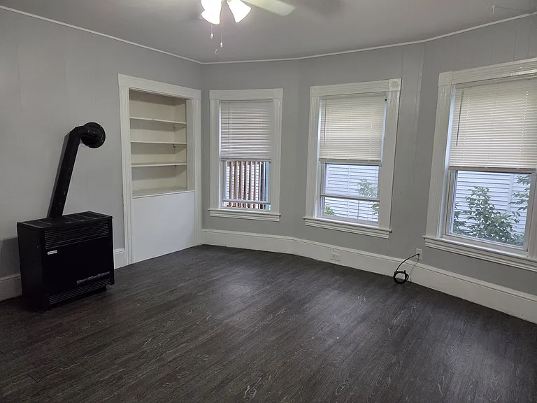 186 Bell St #2 — Photo 8