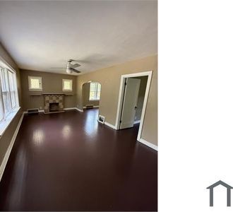 2134 Rosebud Ave, Normandy, MO, 63121