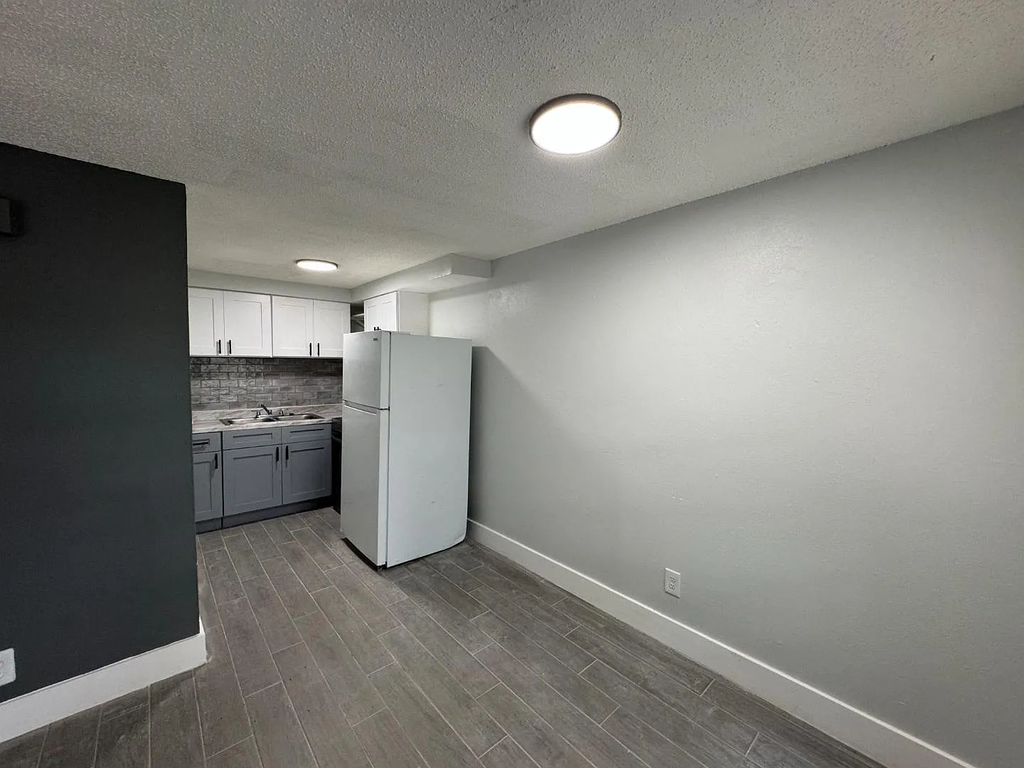 1515 E 139th Ave - A — Photo 3