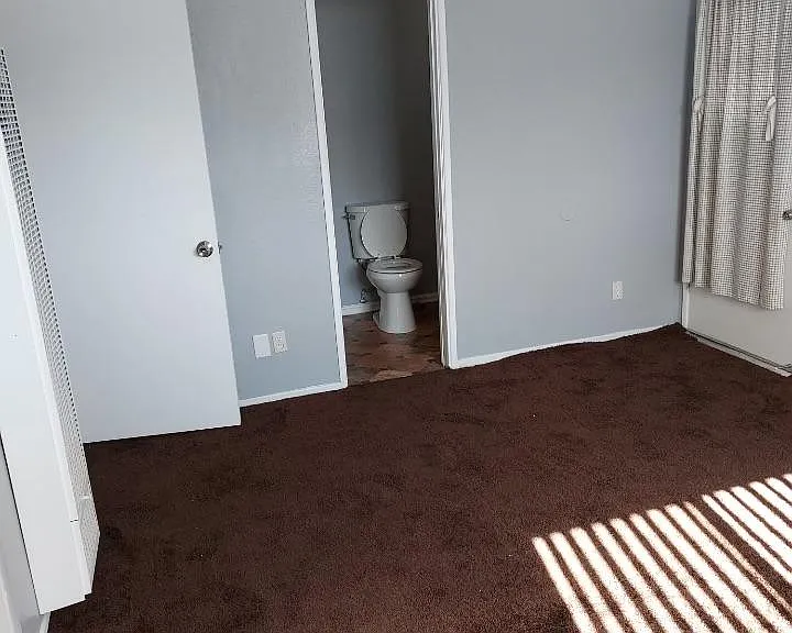 18216 Walnut St — Photo 16