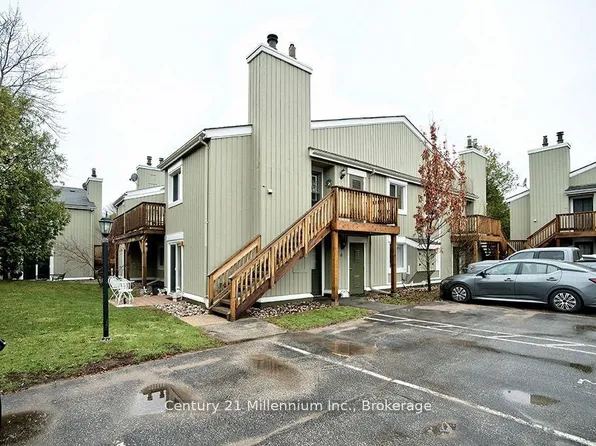 15 Dawson Dr #6, Collingwood, ON L9Y 5B4