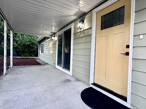 3rd image of 100 SW 195th Ave Unit 196