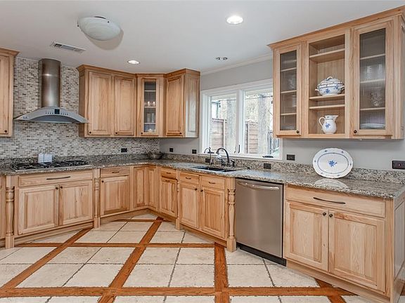 2nd image of 3125 Spanish Oak Dr