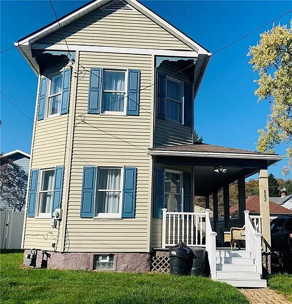 882 Canal St photo 1