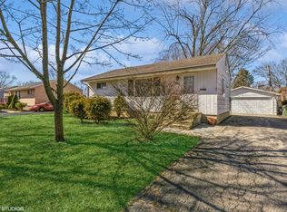 2044 Delaware Rd, Waukegan, IL 60087