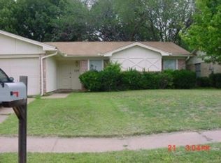 229 Countryside Dr, Arlington, TX 76014