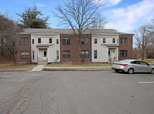 35 Wellington Dr, Farmington, CT 06032