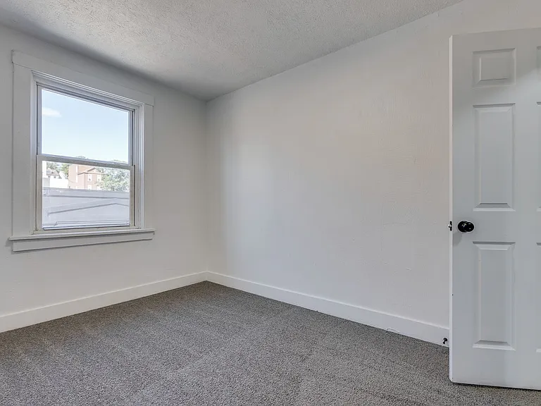 20 - 826 E Warrington — Photo 16