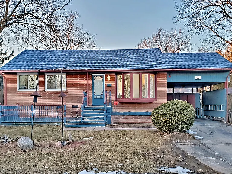 361 Paliser Cres S — Photo 1