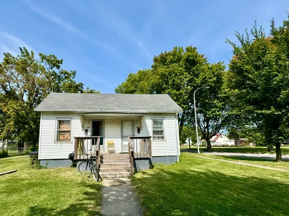 1402 W Beech St, Urbana, IL 61801