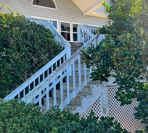 5th image of 242 Hickory Shores Drive