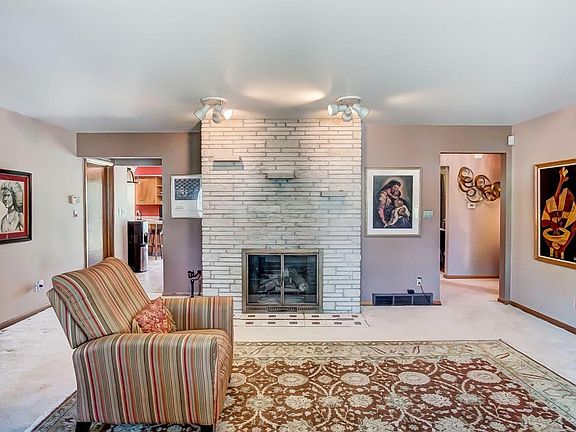 4th image of 4287 Sidway Ave