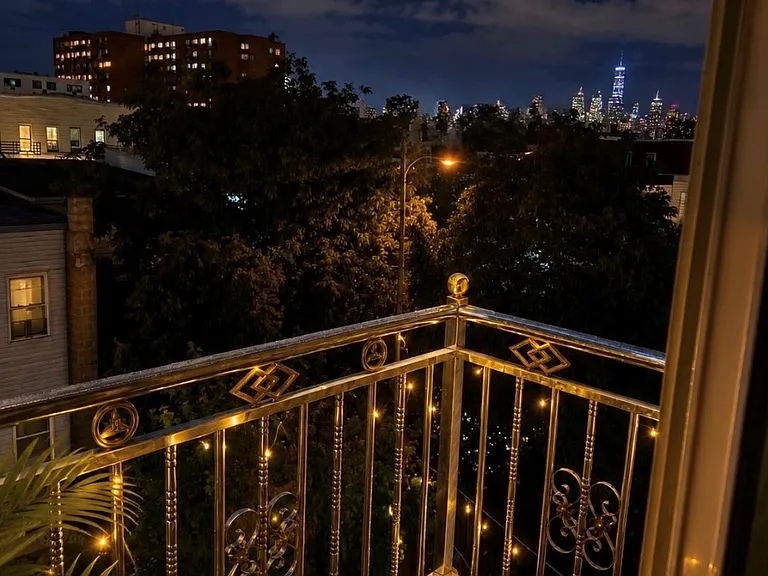 84 Thorne St #2 — Photo 12