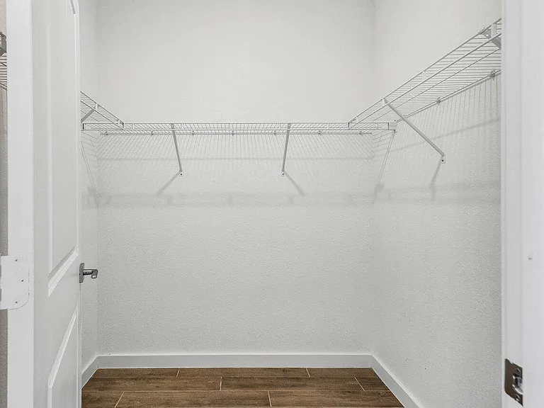 2770 NE Breezeway Cir — Photo 24