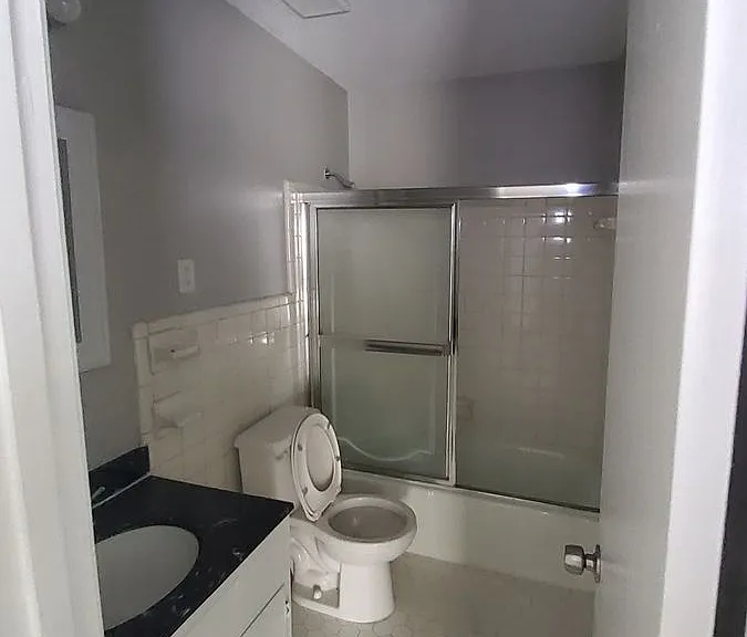 3760 Saint Elmo Ave — Photo 16