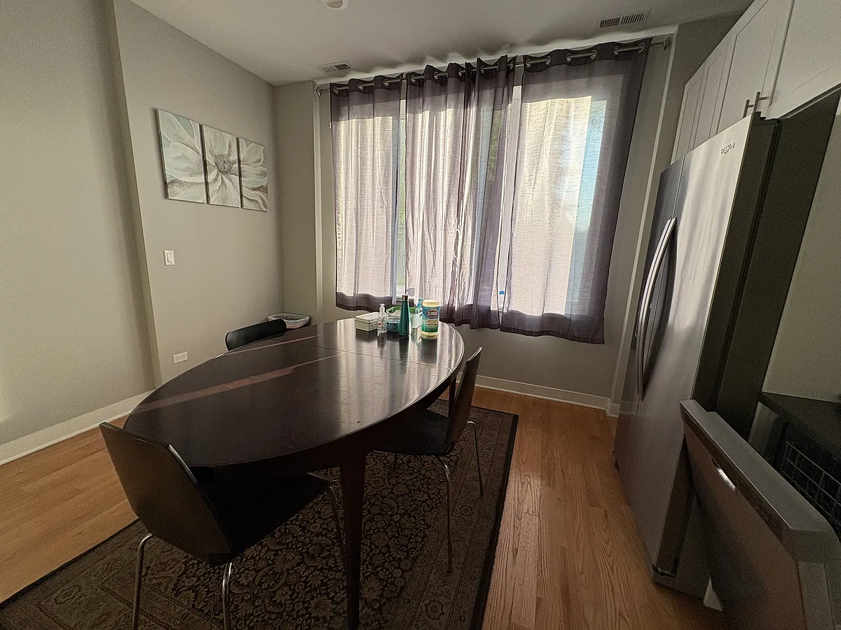 Building Photo - 1017 S Claremont Ave #2