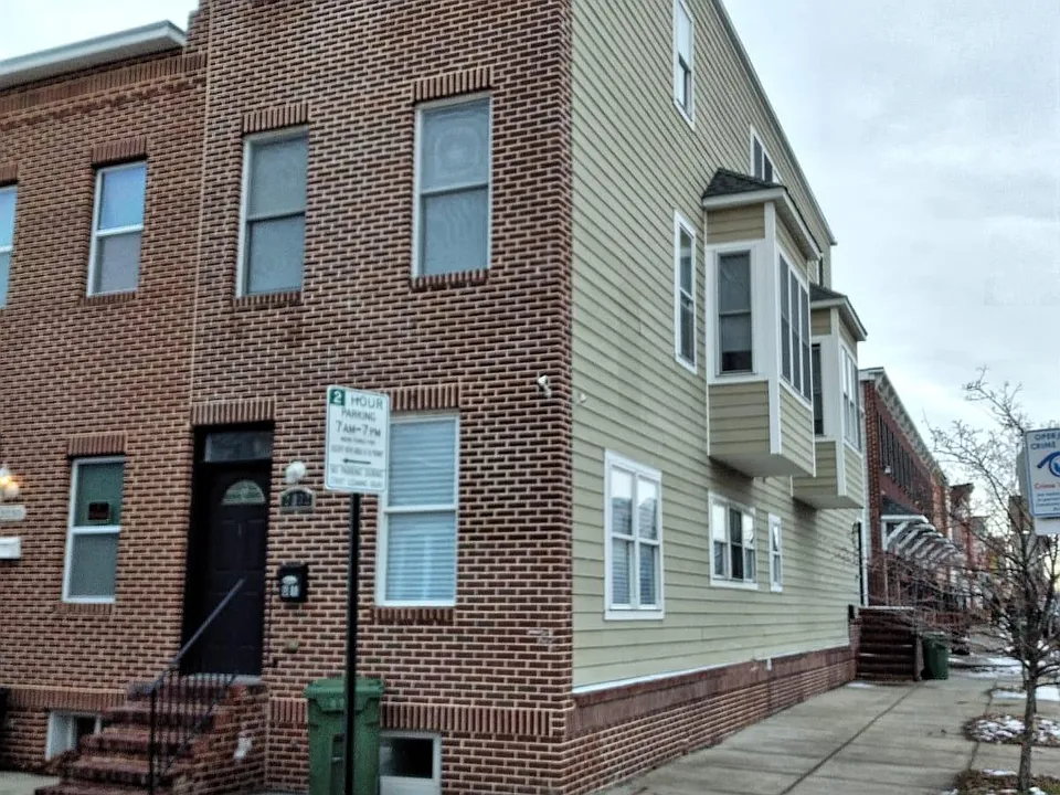 2032 Jefferson St #1