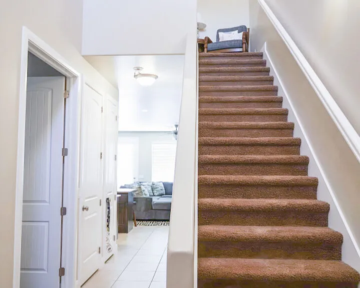 E Torrey Pines Dr — Photo 28