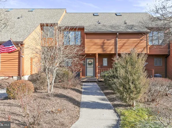256 Tecumseh Trl, Hedgesville, WV 25427