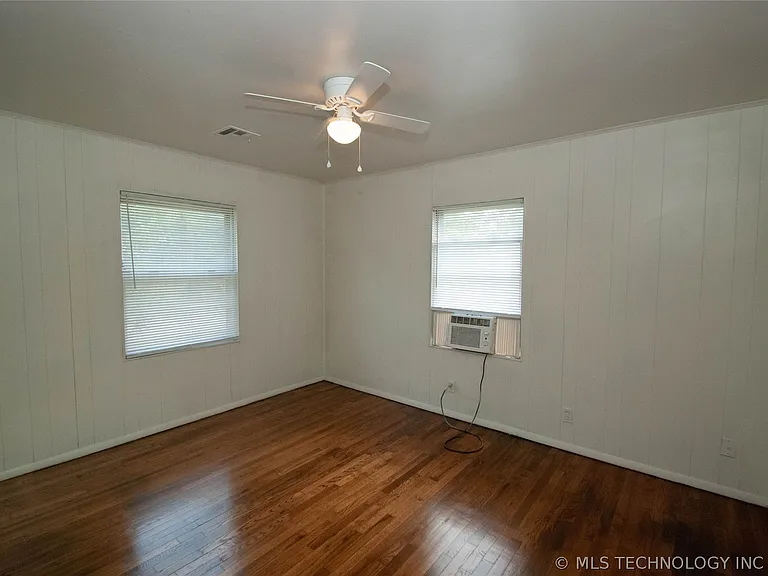 216 S 69th Ave E — Photo 12