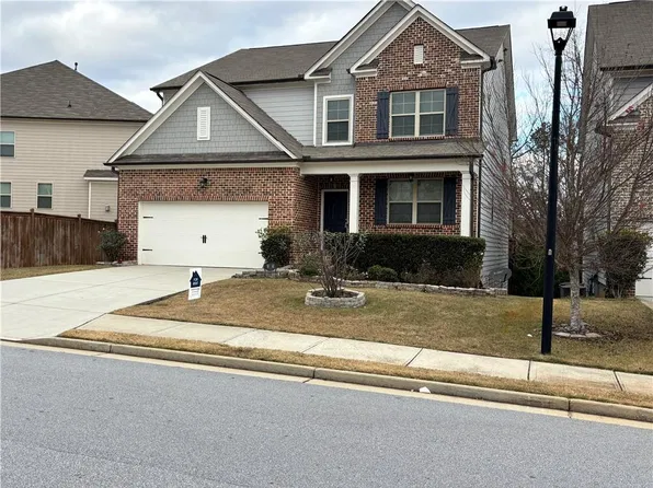 96 Round Pond Dr, Lilburn, GA 30047