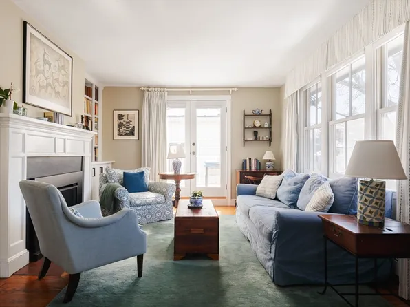 77 Grozier Rd #2, Cambridge, MA 02138