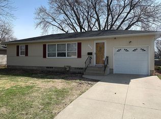 1443 Lincoln Ave S, Owatonna, MN 55060