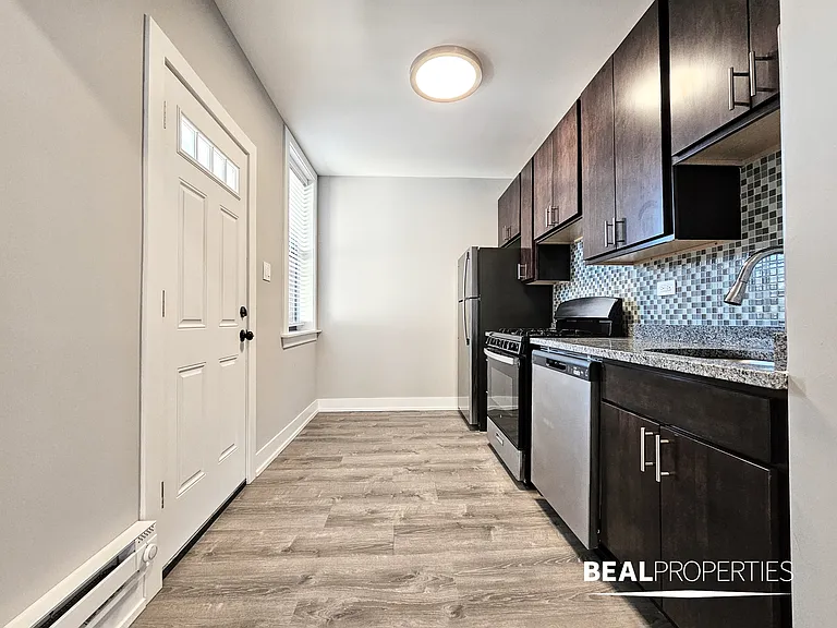 4407 N Wolcott — Photo 31
