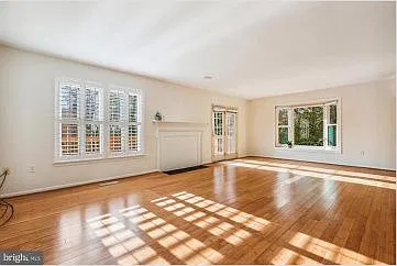 3 bed, 3.5 bath, 3600 sqft, $4,200 — Photo 1