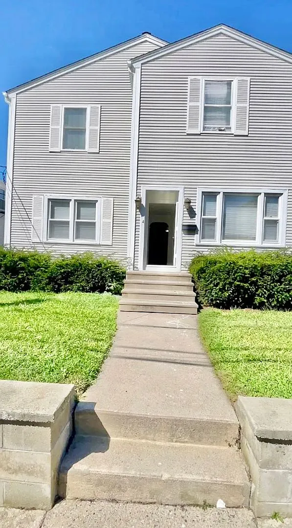 15 Joy Street — Photo 1
