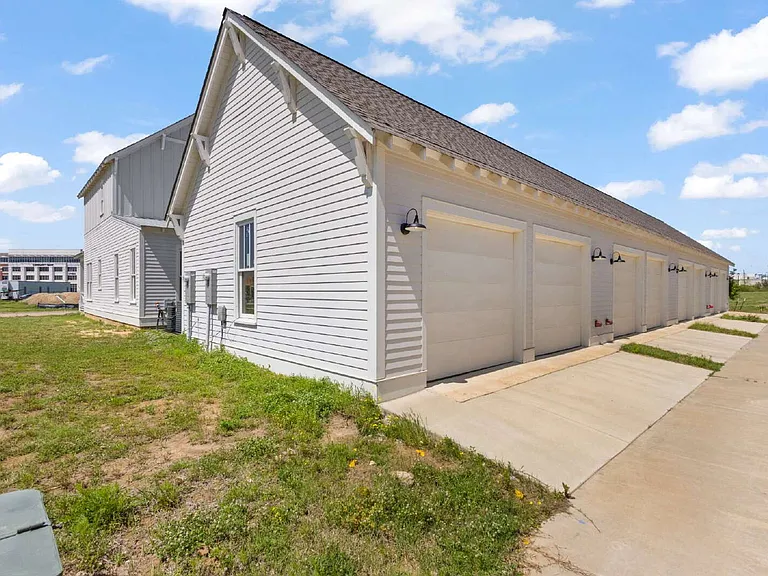 229 Harmony St — Photo 34