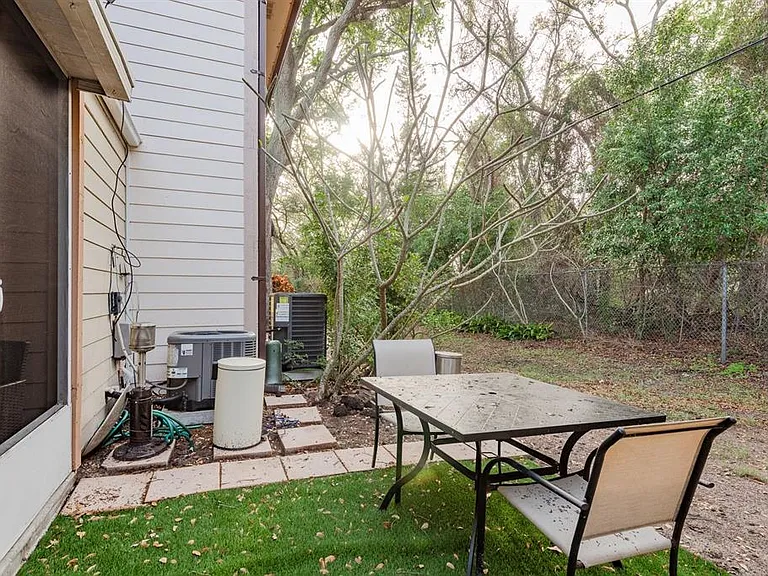 1602 Brigadoon Dr — Photo 26