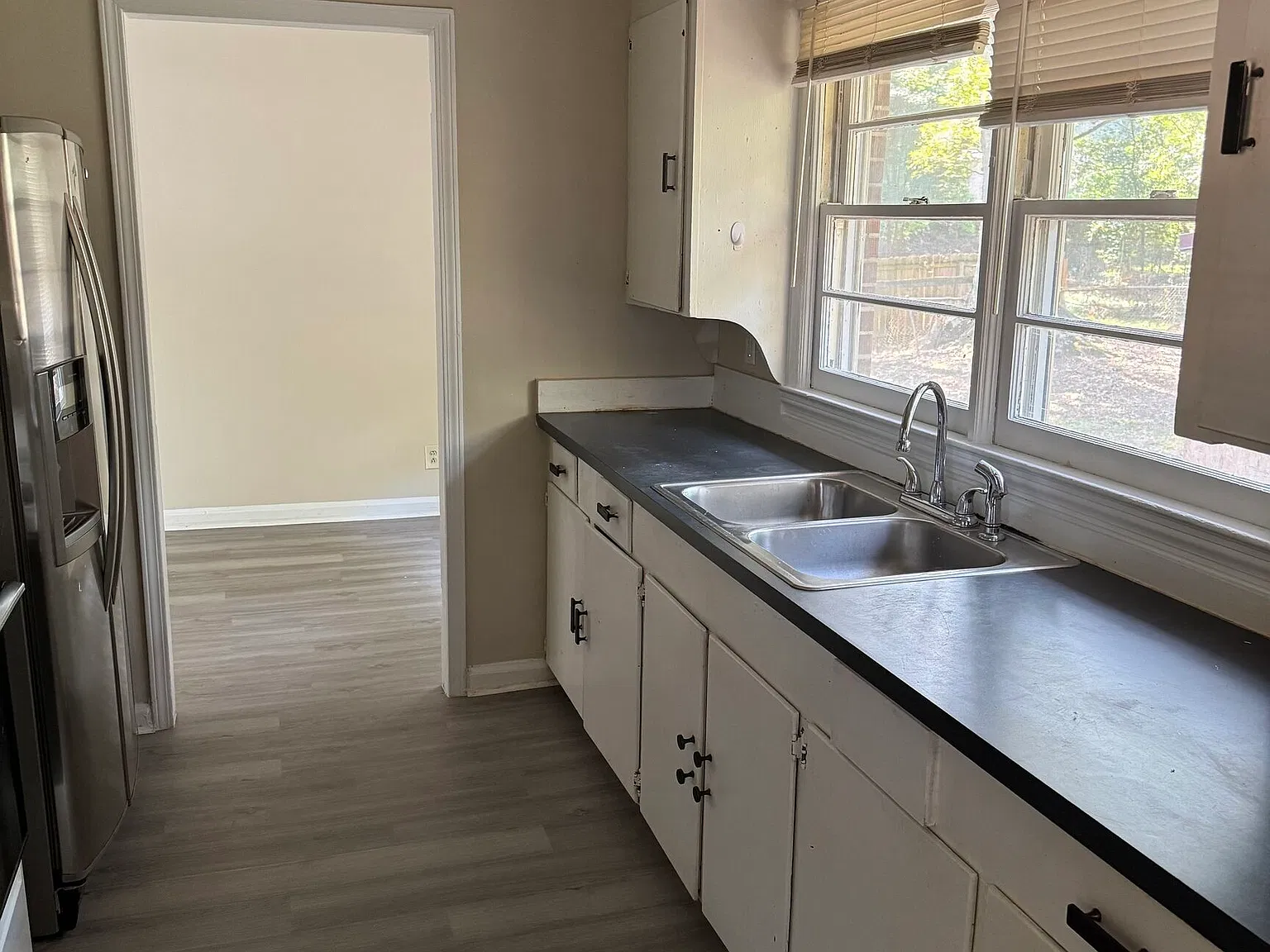 2 bed, 1.0 bath, 984 sqft, $1,500 — Photo 3