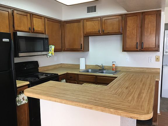 3rd image of 602 N May St #107