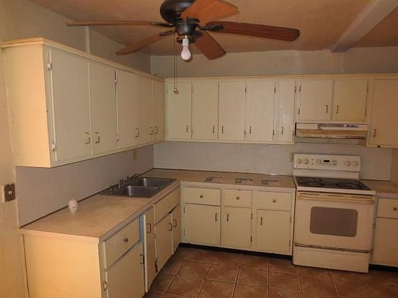 3rd image of 520 NW 127th St