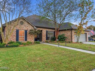 106 Wild Clover Pl, Youngsville, LA 70592